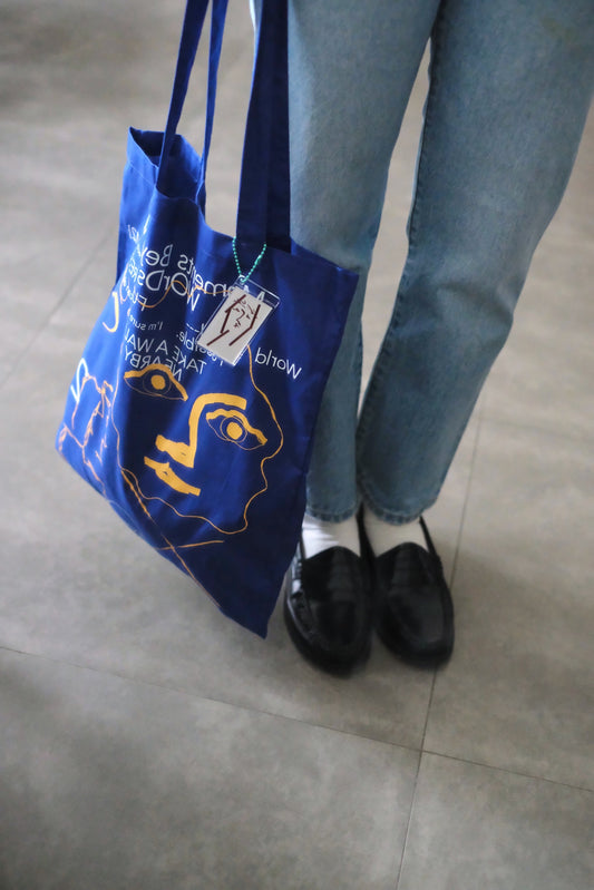 Moments BeyoNd WOrDs TOTE BAG