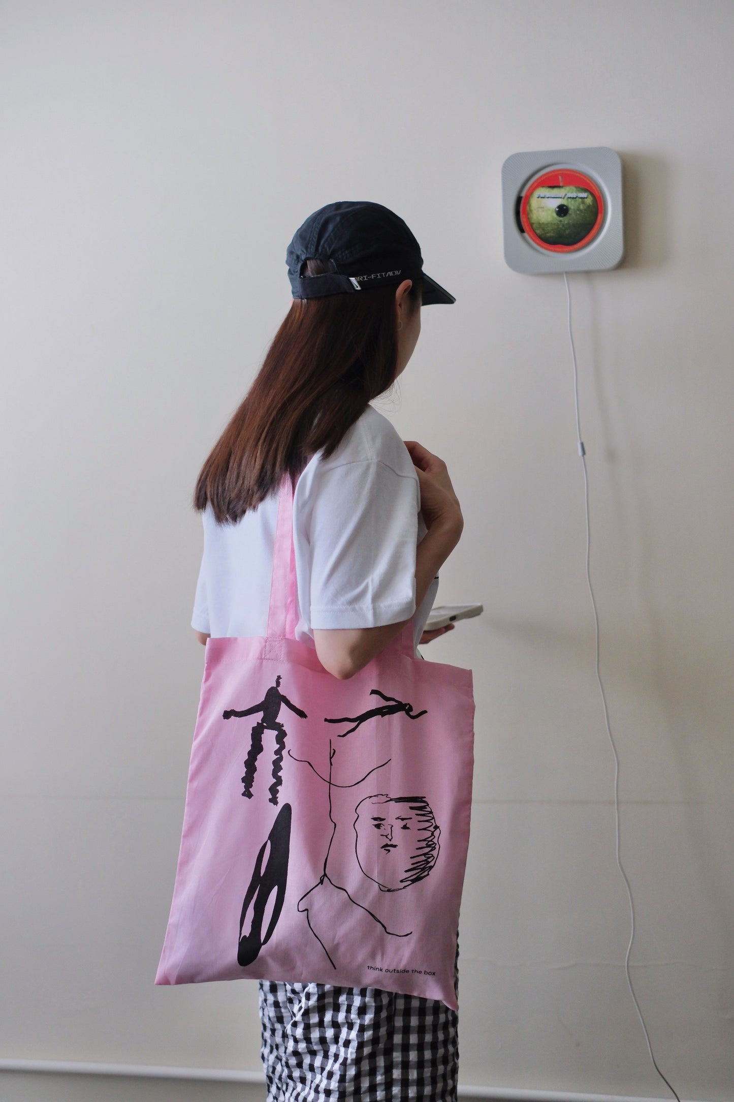 Thing outside the box tote bag